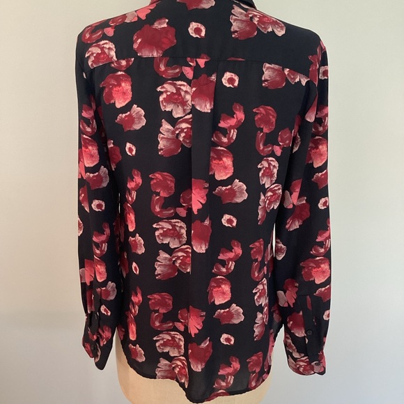 Banana Republic Classic Fit Floral Long Sleeve Shirt Size Small - Picture 4 of 11